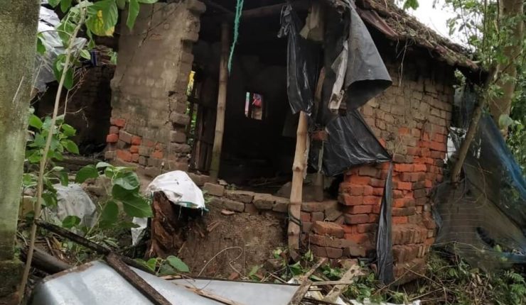 ndia and Bangladesh cyclone victims receive £15,000 grant